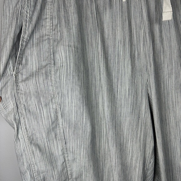 Lane Bryant Gray Capri Pants Relaxed Fit Soft Slub Striped Grey size 18/20 new - Picture 3 of 12